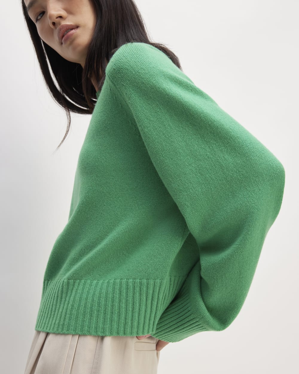 The Cashmere Boxy Crew | Bright Jade